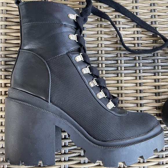 SAM EDELMAN CIRCUS! - Picture 3 of 6